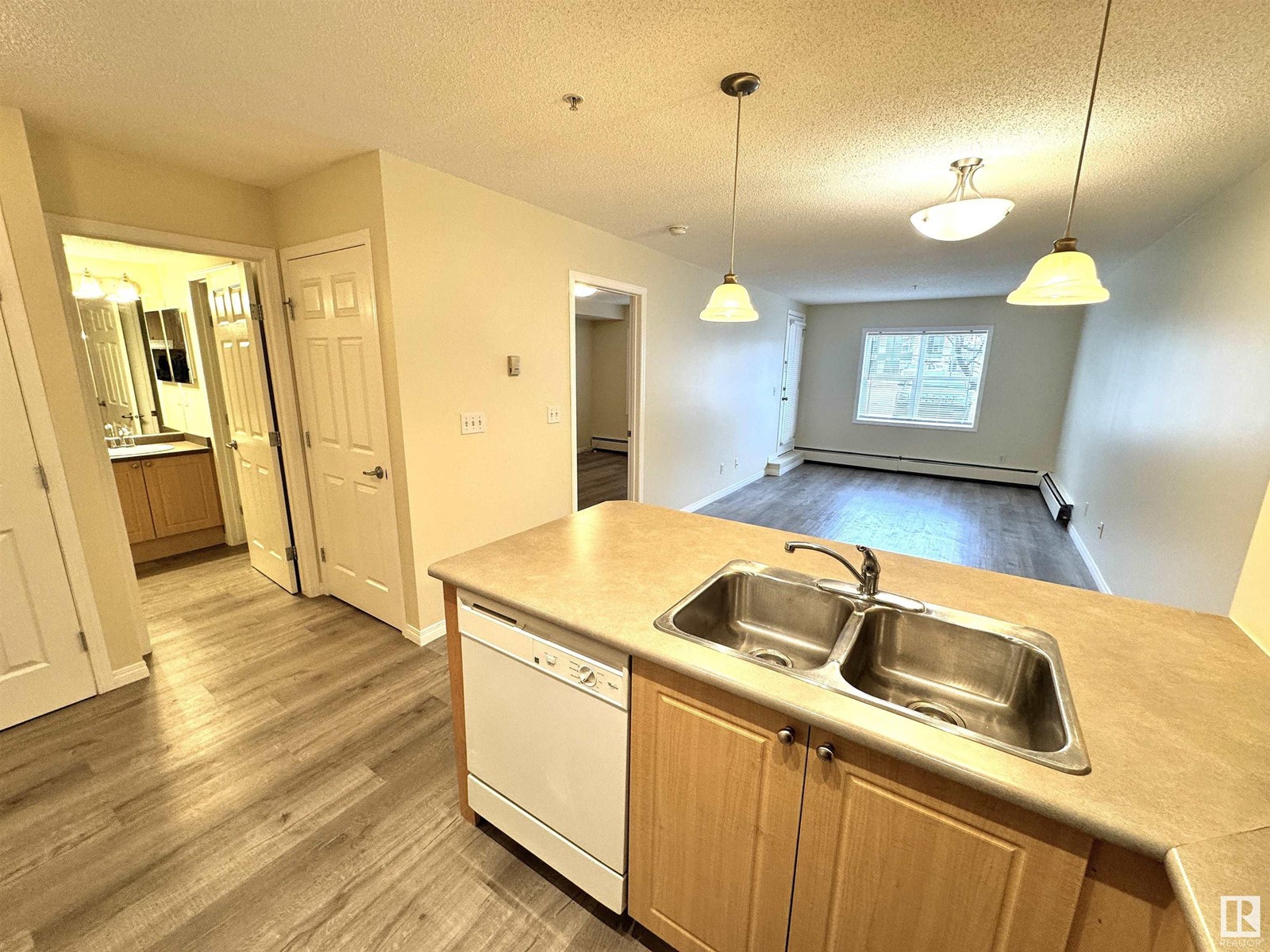 Property at #113 622 MCALLISTER LO SW image 2