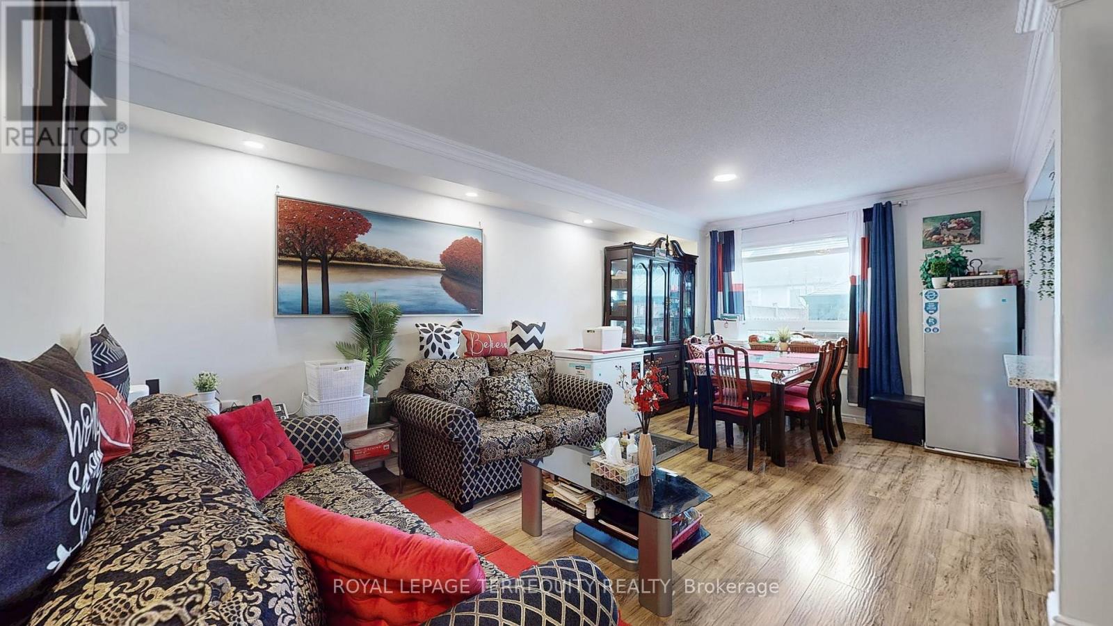 Property at 101 COTTINGHAM CRESCENT image 3