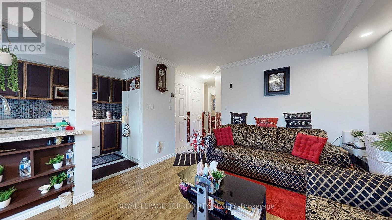 Property at 101 COTTINGHAM CRESCENT image 5