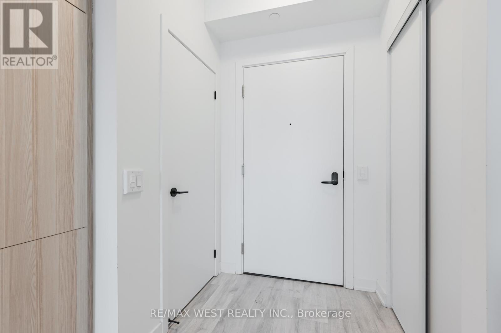 Property at 435 - 215 LAKESHORE ROAD W image 5
