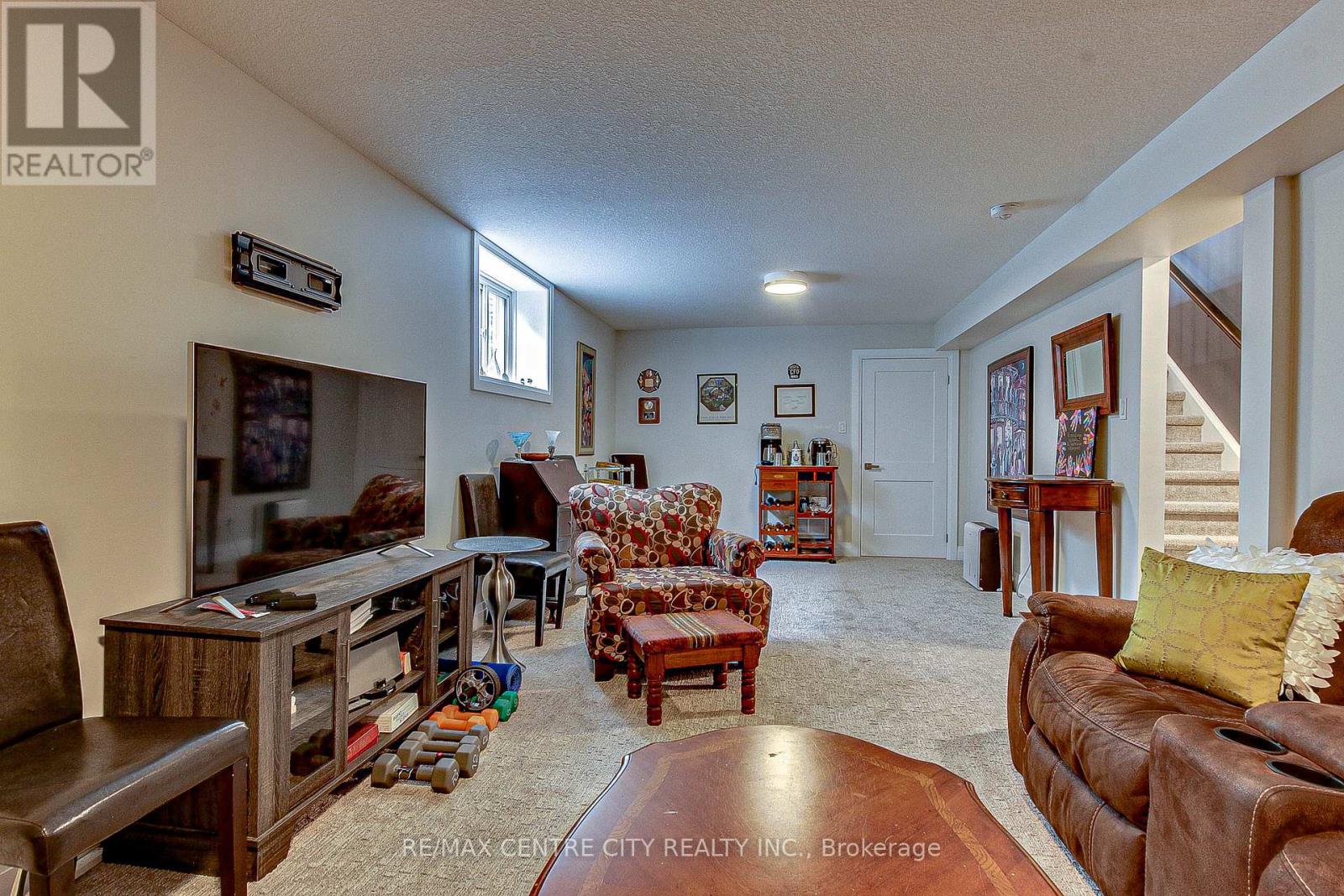 71 Compass Trail, Central Elgin, Ontario  N5L 0B4 - Photo 15 - X12063112