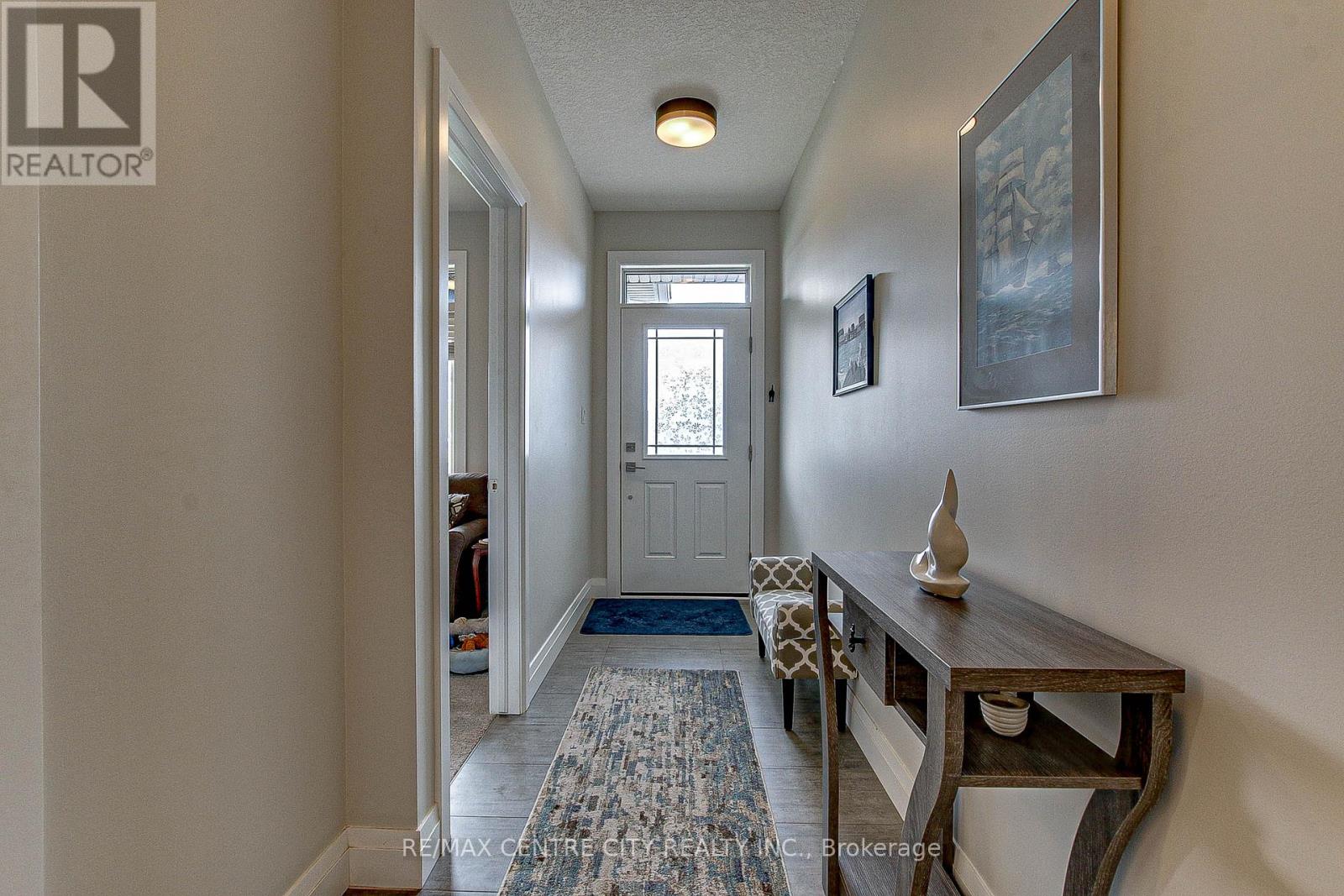 71 Compass Trail, Central Elgin, Ontario  N5L 0B4 - Photo 2 - X12063112