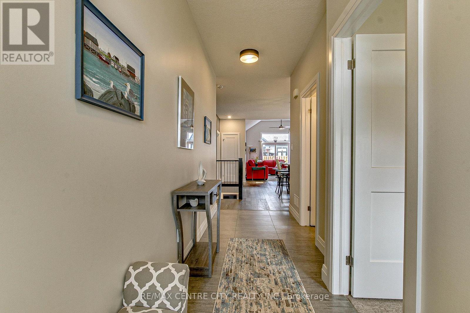 71 Compass Trail, Central Elgin, Ontario  N5L 0B4 - Photo 4 - X12063112
