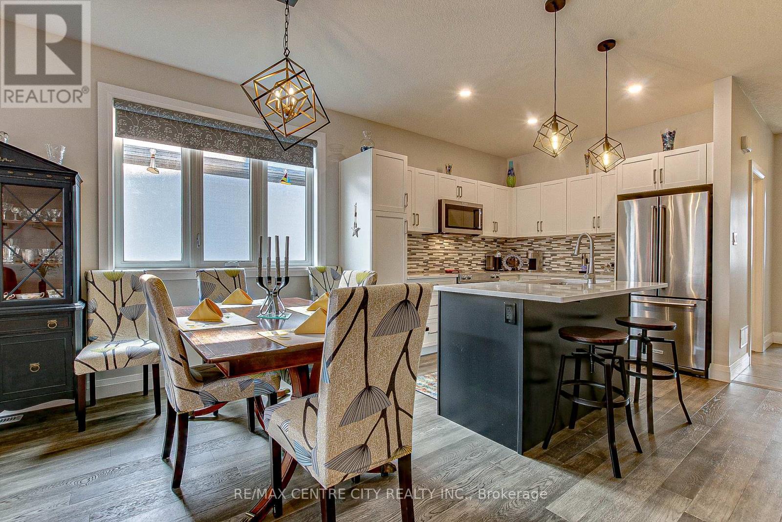 71 Compass Trail, Central Elgin, Ontario  N5L 0B4 - Photo 7 - X12063112