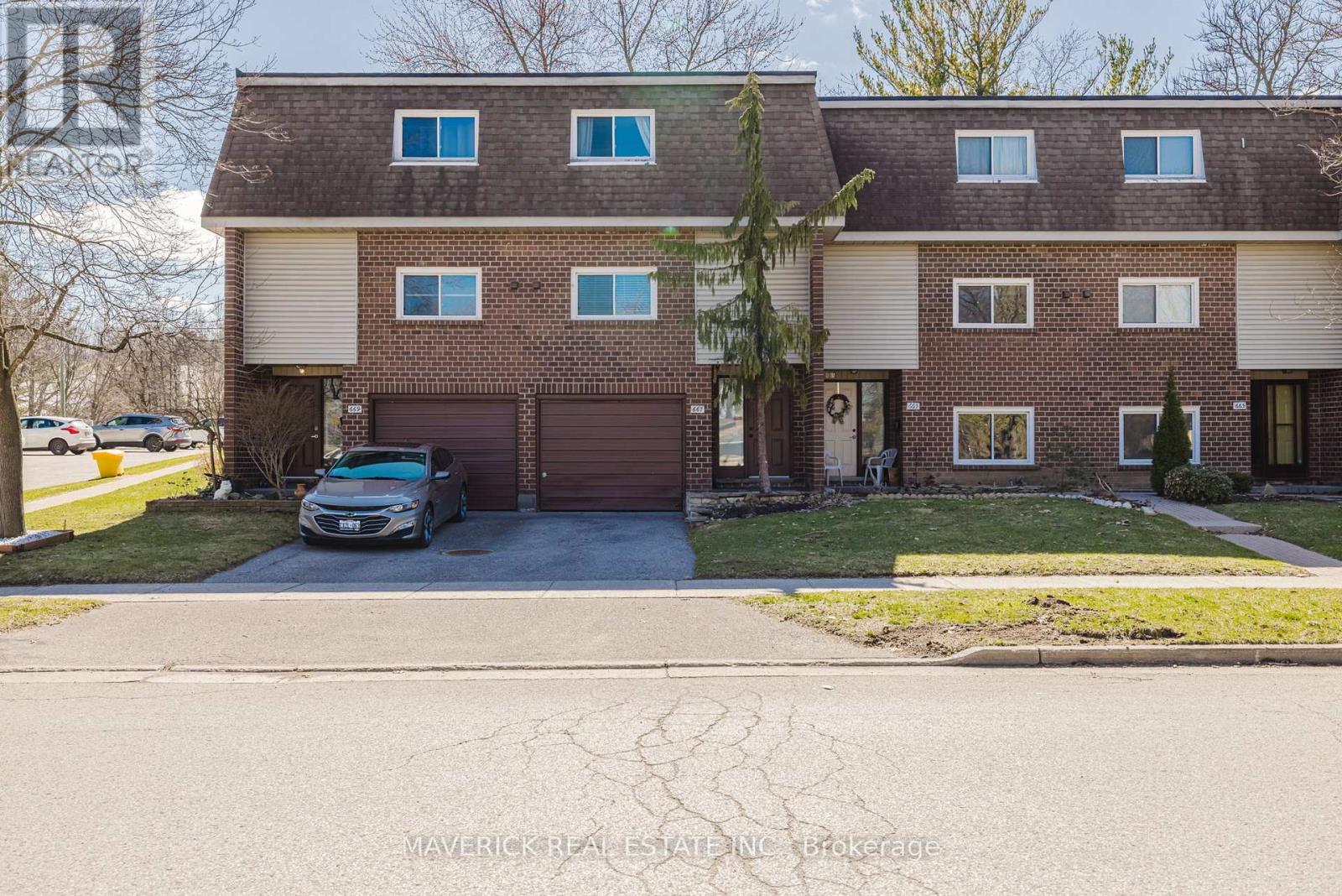 Property at 667 GRIFFITH STREET image 3