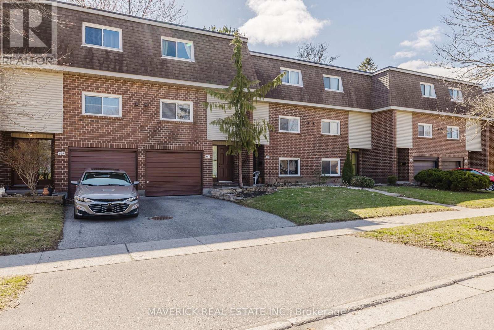 Property at 667 GRIFFITH STREET image 5