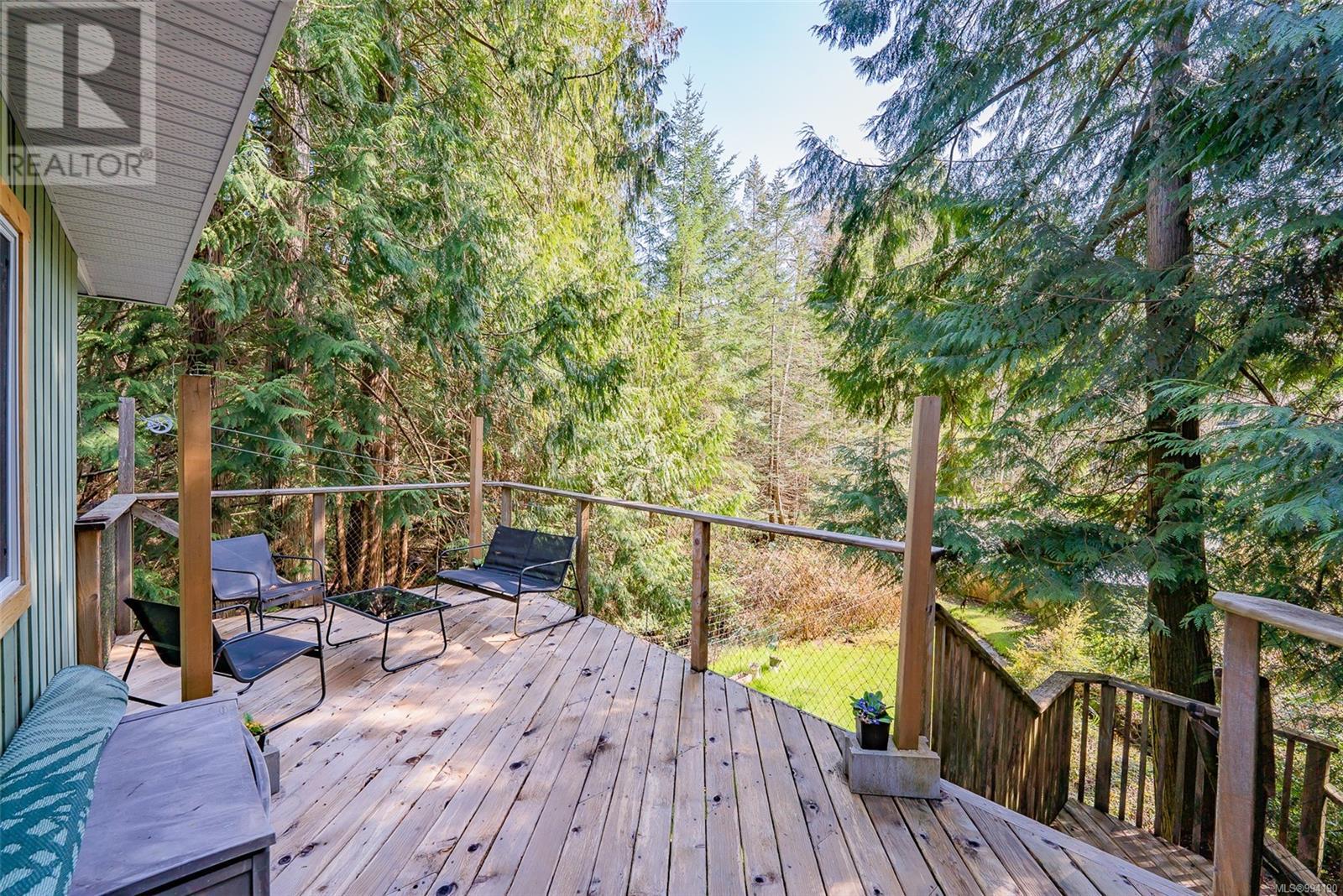 Property at 447 Berg Rd image 3