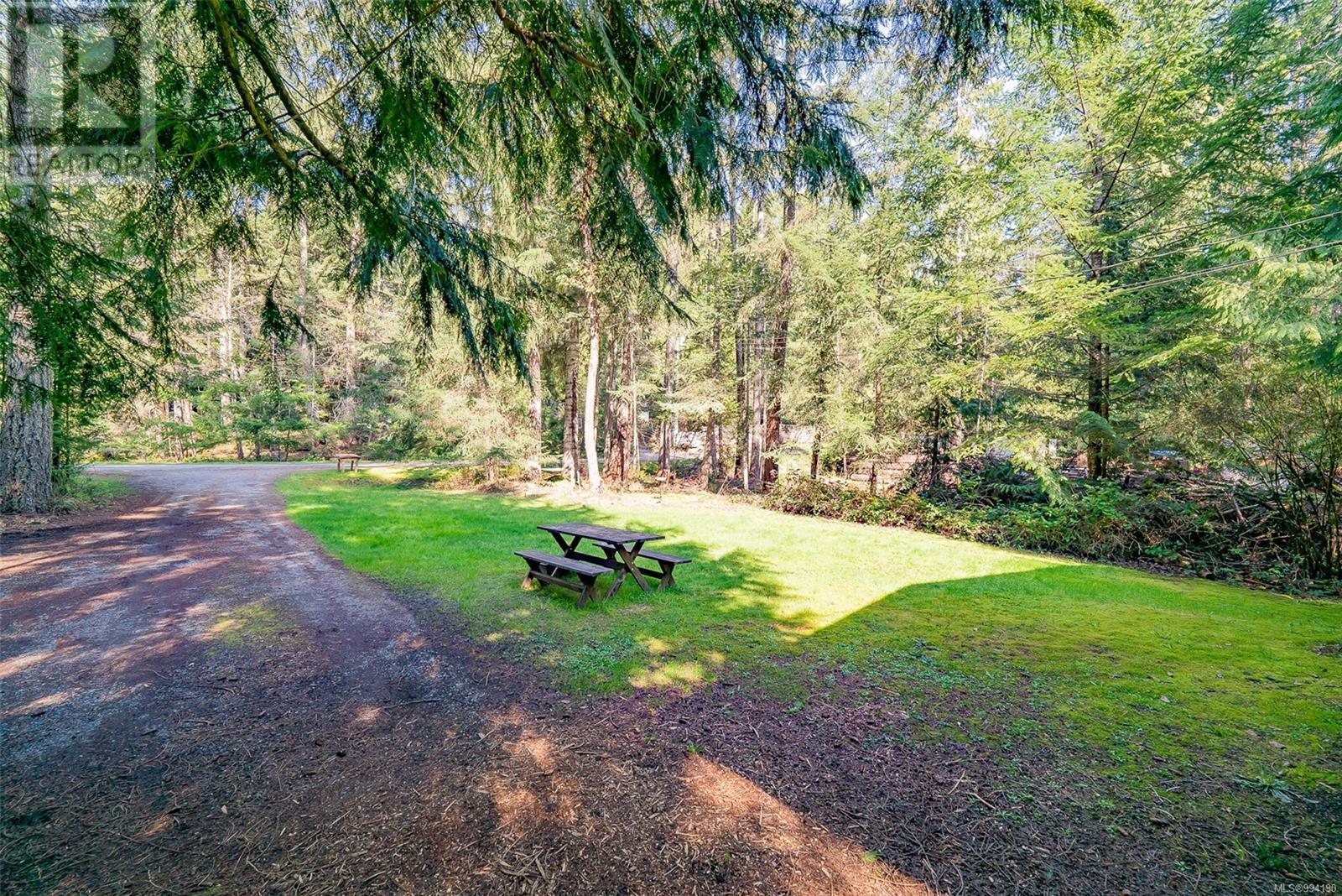 Property at 447 Berg Rd image 4