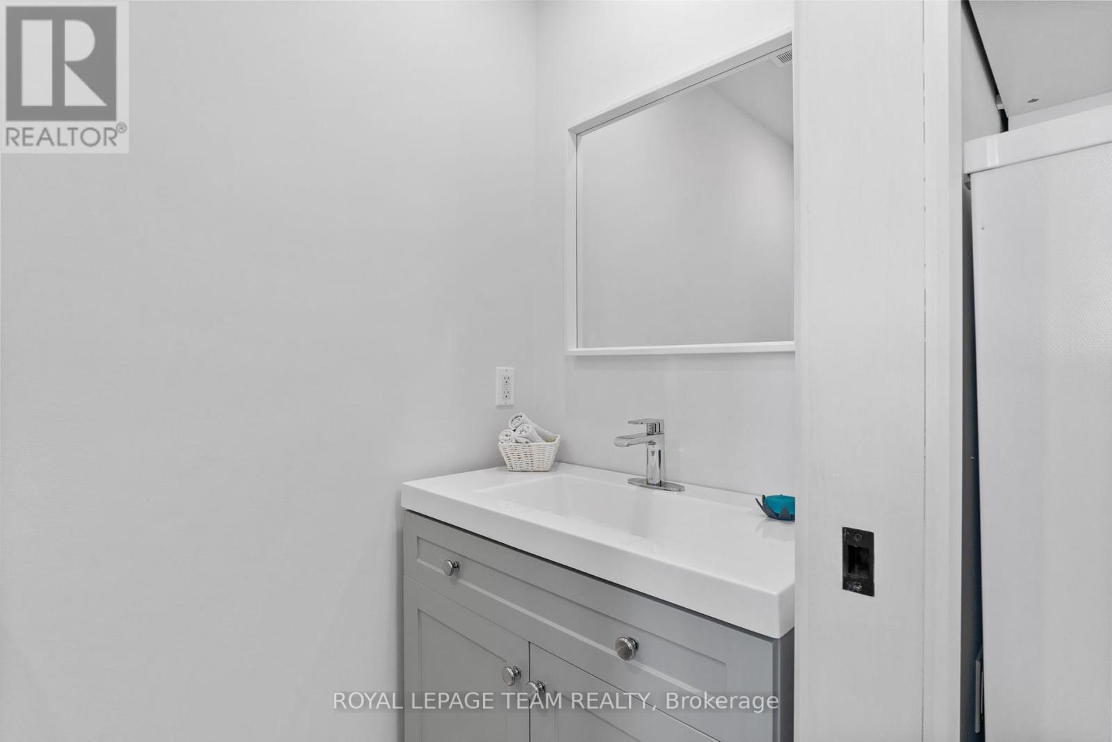 31 Morning Flight Court, Greater Madawaska, Ontario  K0J 1H0 - Photo 37 - X12063231