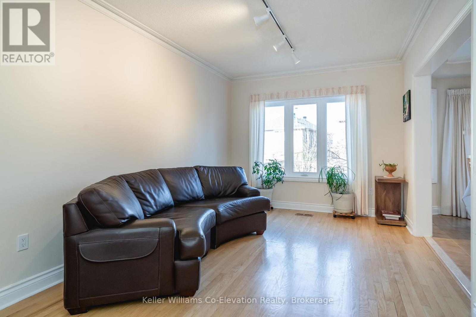 141 Larratt Lane, Richmond Hill, Ontario  L4C 0E6 - Photo 15 - N12063088