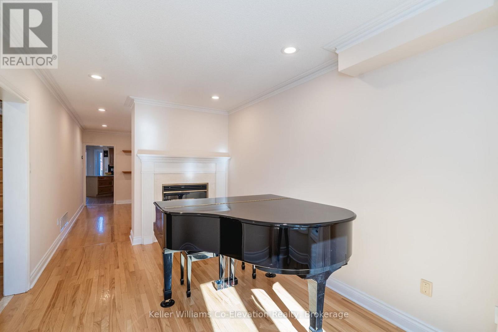 141 Larratt Lane, Richmond Hill, Ontario  L4C 0E6 - Photo 19 - N12063088