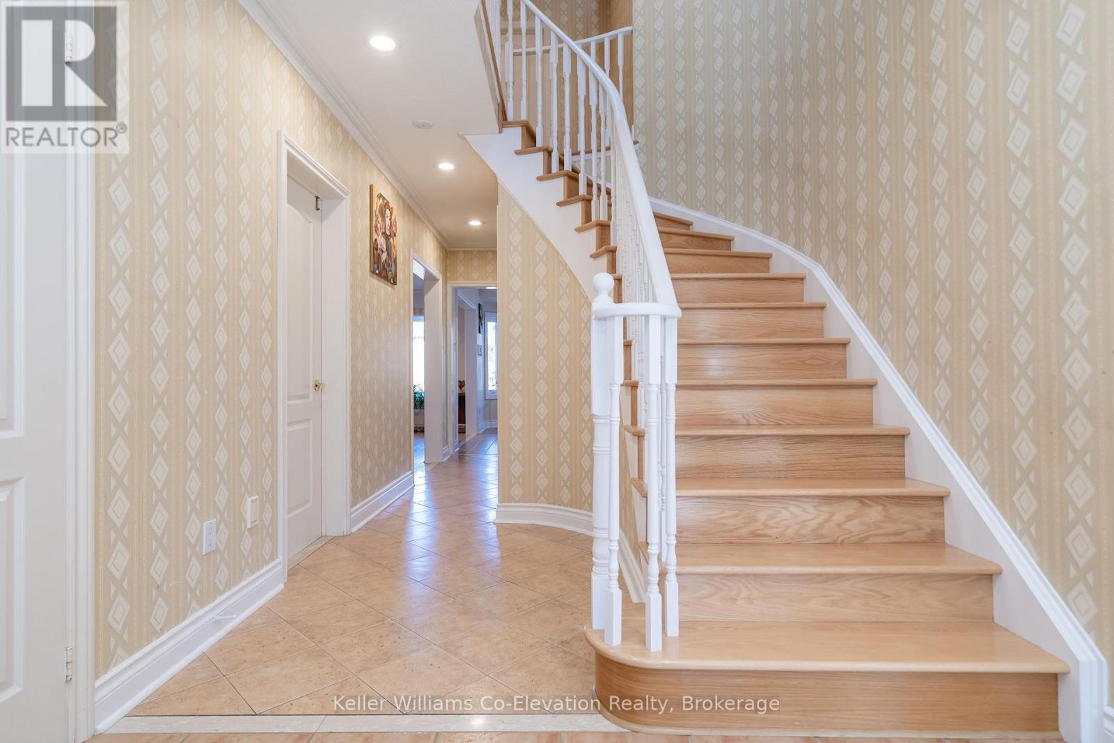 141 Larratt Lane, Richmond Hill, Ontario  L4C 0E6 - Photo 23 - N12063088