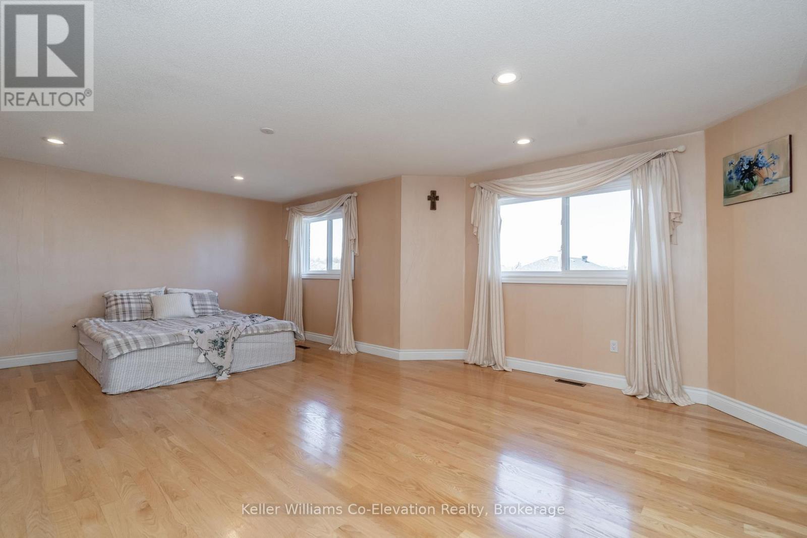 141 Larratt Lane, Richmond Hill, Ontario  L4C 0E6 - Photo 26 - N12063088