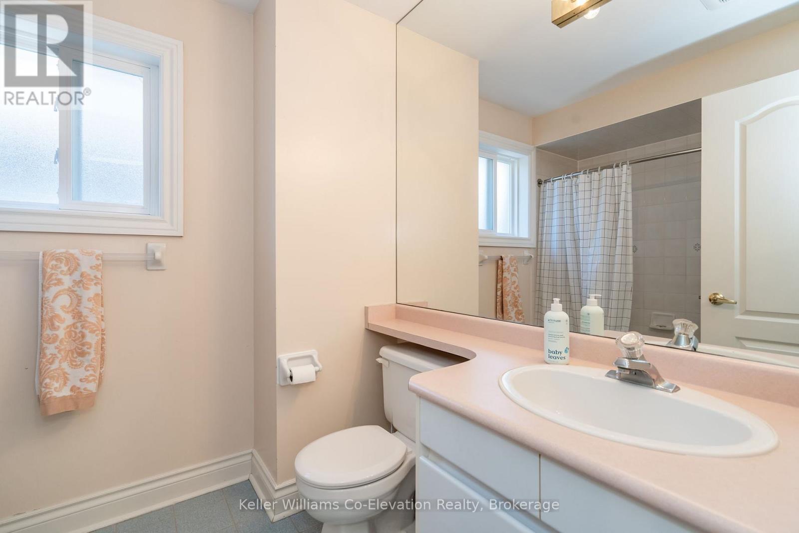 141 Larratt Lane, Richmond Hill, Ontario  L4C 0E6 - Photo 38 - N12063088