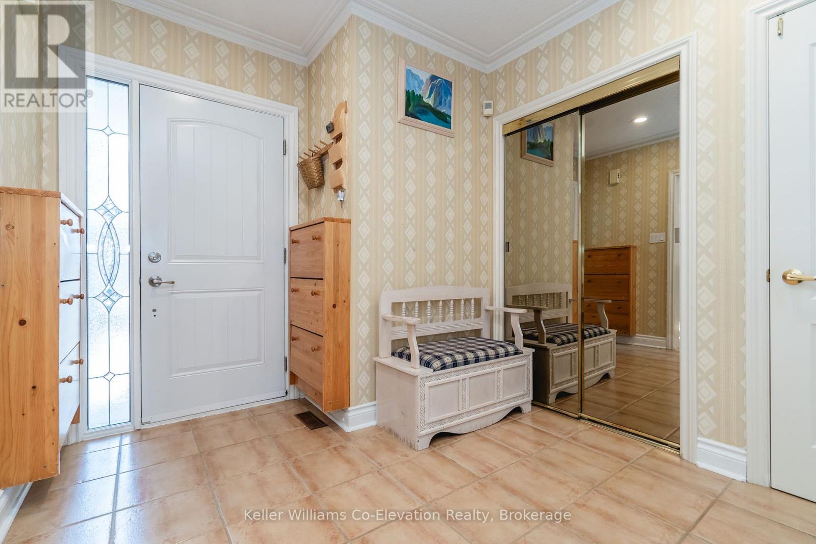 141 Larratt Lane, Richmond Hill, Ontario  L4C 0E6 - Photo 6 - N12063088