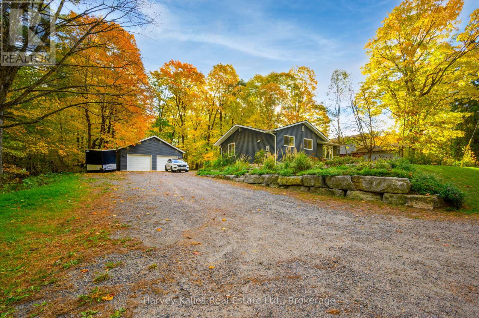 59 Deer Lake Road, Huntsville, Ontario  P0B 1L0 - Photo 2 - X12063162