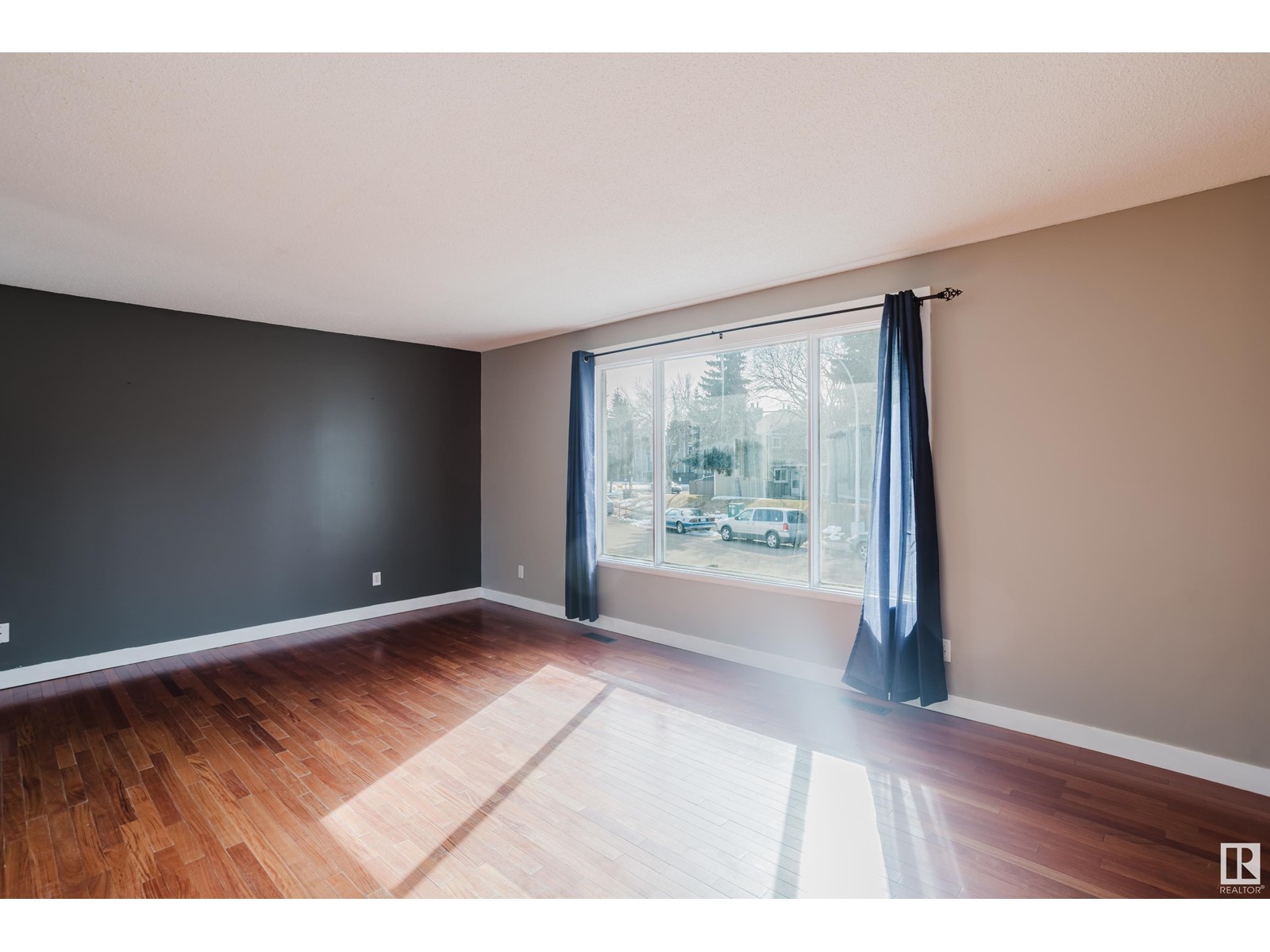 Property at 1835 56 ST NW NW image 5