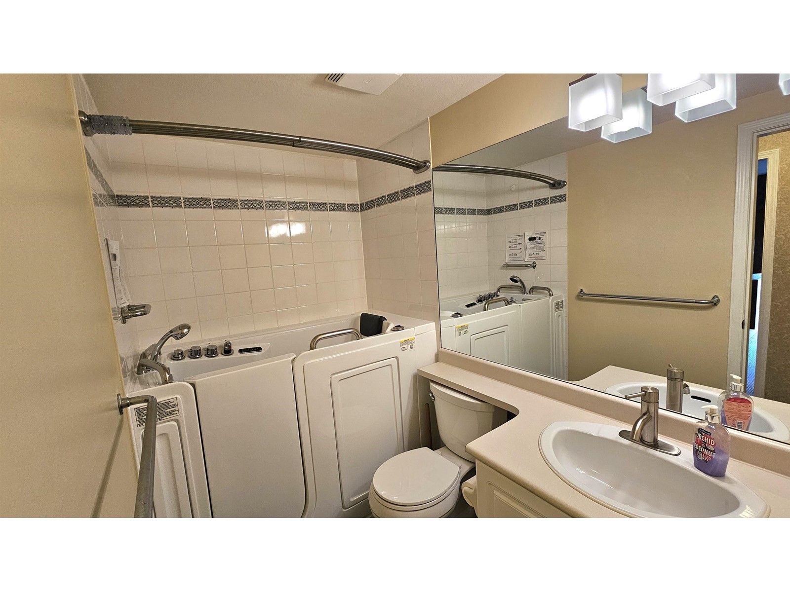 308 6557 121 Street, Surrey, British Columbia  V3W 1E7 - Photo 10 - R2986242