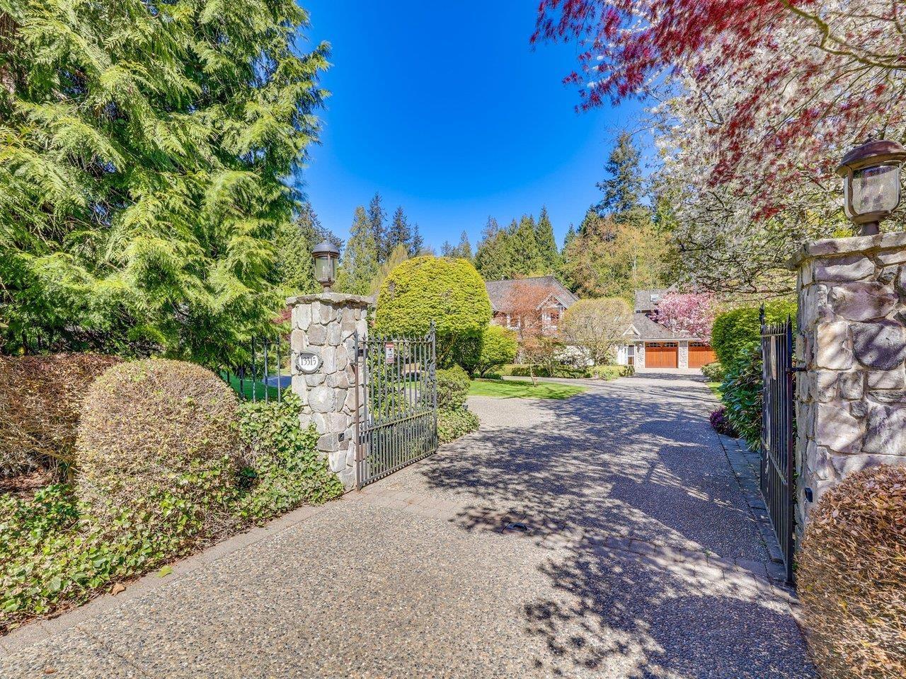 13315 25 Avenue, Surrey, British Columbia  V4P 1Y6 - Photo 2 - R2951994