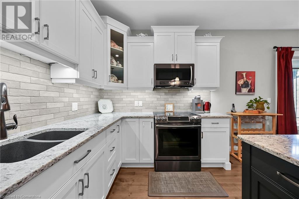 156 St. Michaels Street, Delhi, Ontario  N4B 0A3 - Photo 8 - 40713794