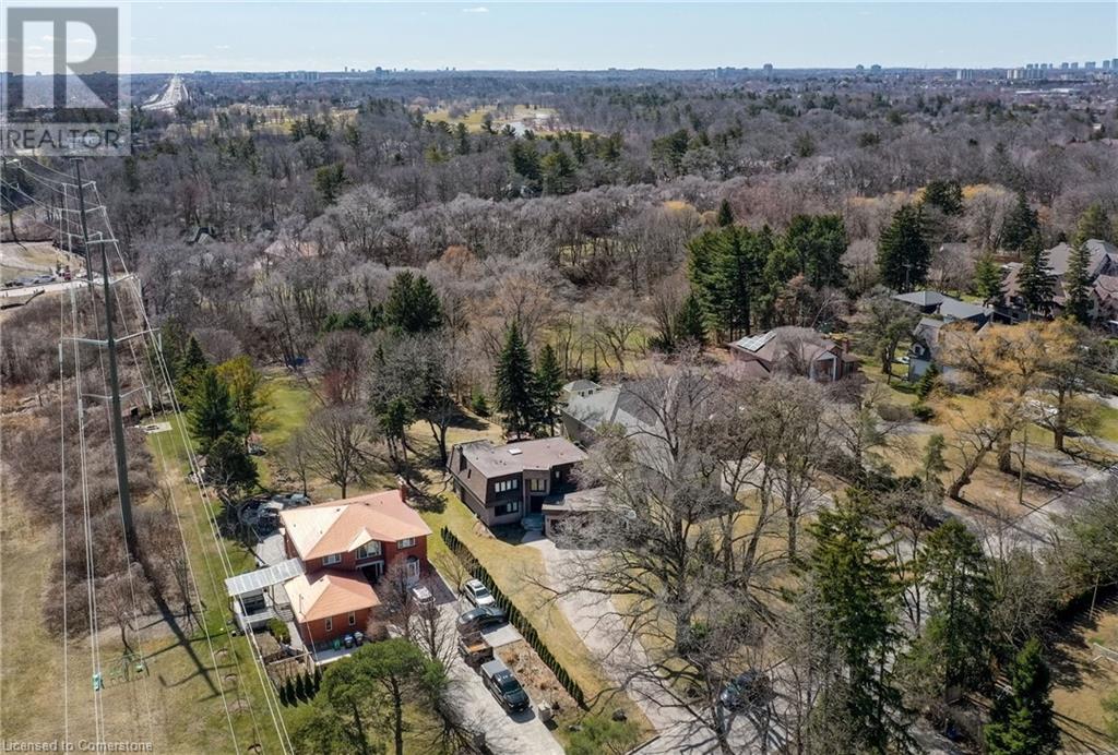 Property at 2014 DICKSON Road image 2