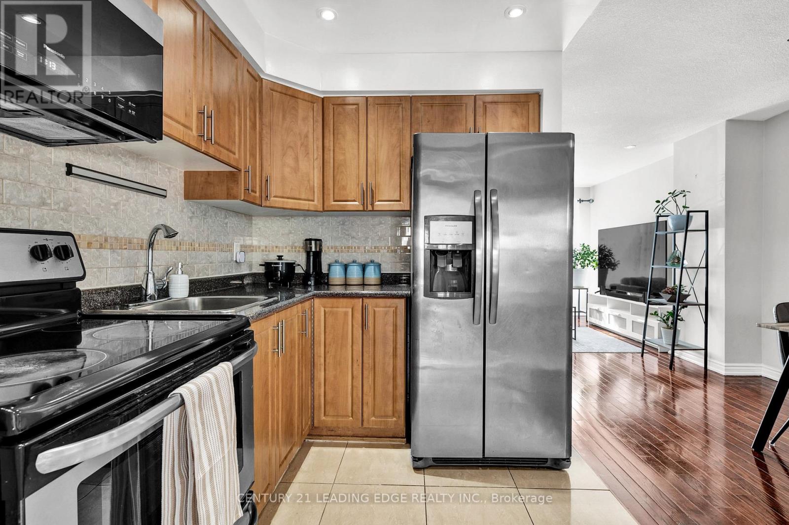 Property at 42 - 740 KENNEDY ROAD image 2