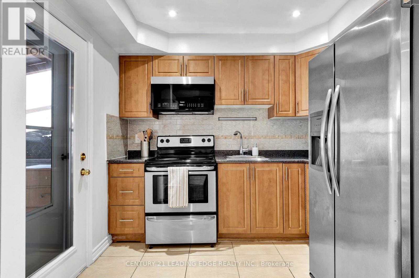 Property at 42 - 740 KENNEDY ROAD image 3
