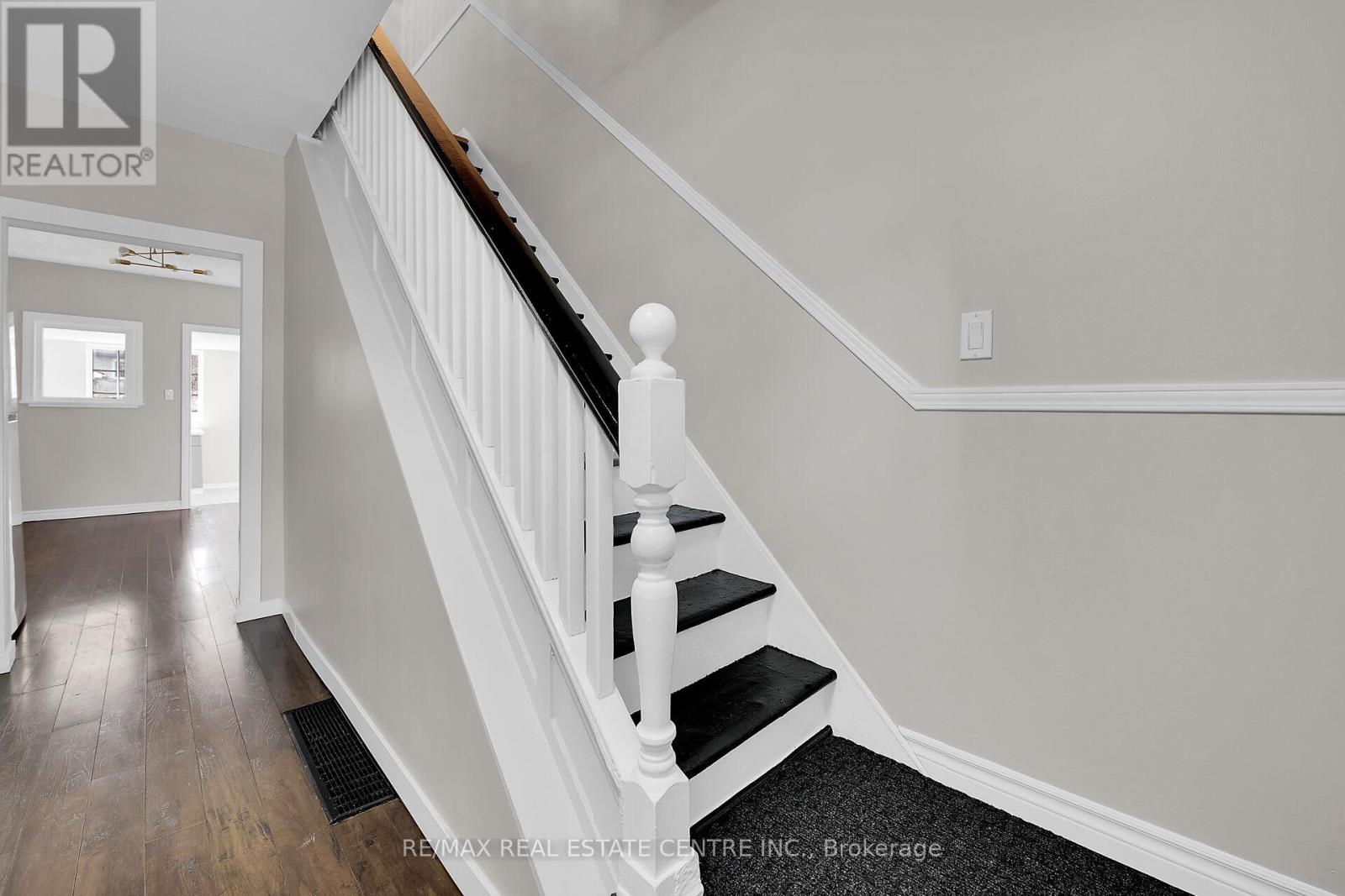 Property at 18 KEITH STREET image 4