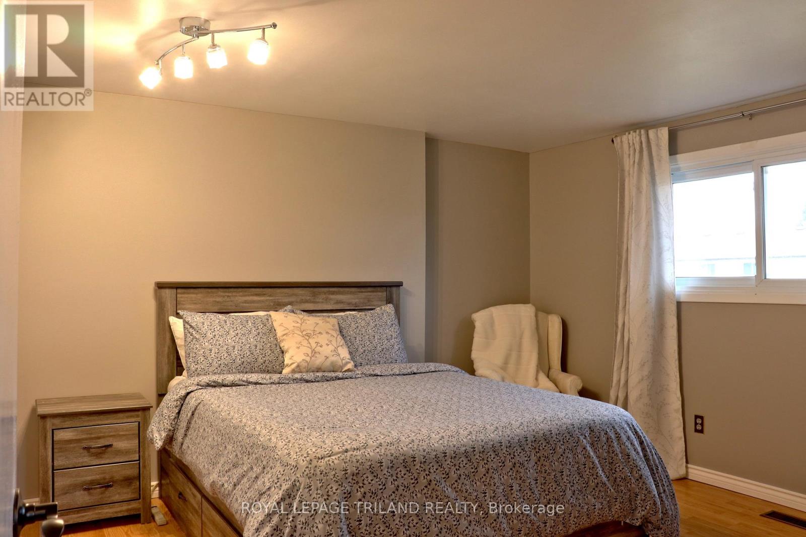 96 Elvira Crescent, London South, Ontario  N6E 2P5 - Photo 11 - X12063310