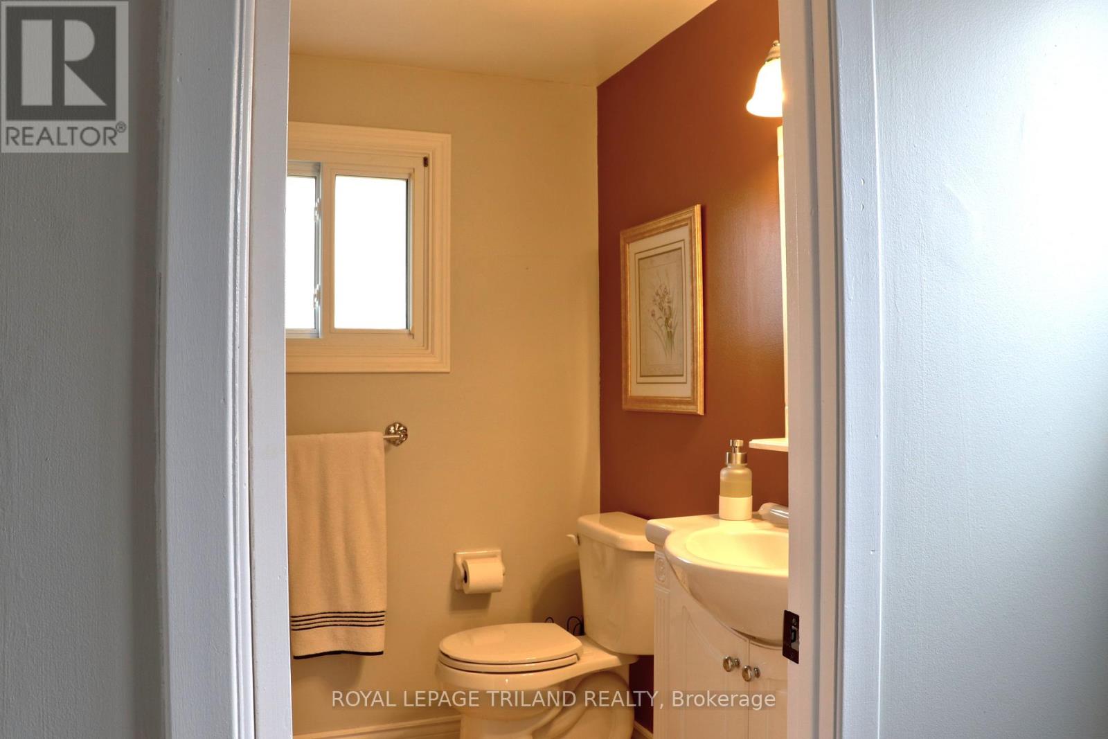 96 Elvira Crescent, London South, Ontario  N6E 2P5 - Photo 14 - X12063310