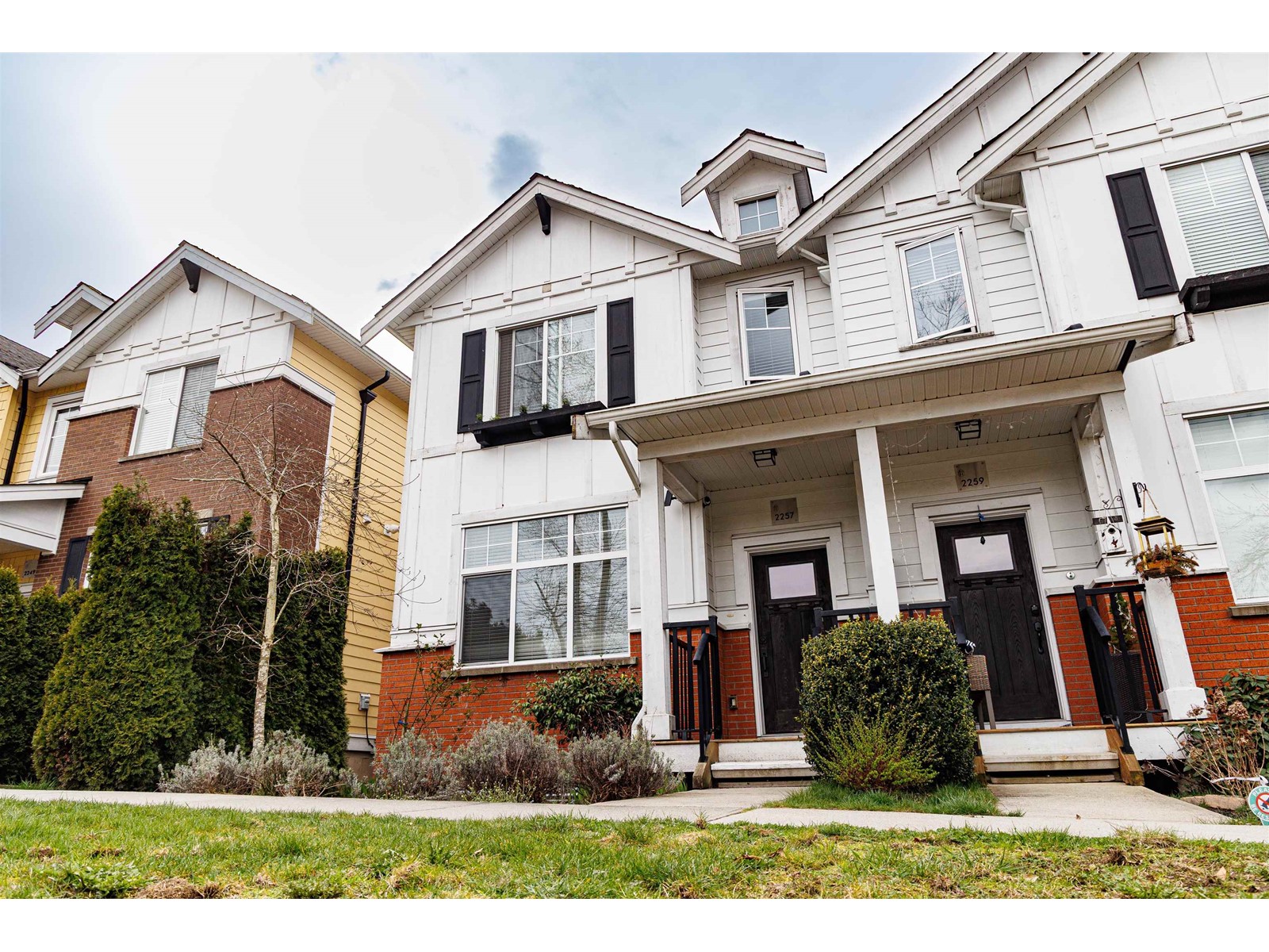 Property at 2257 165 STREET image 4