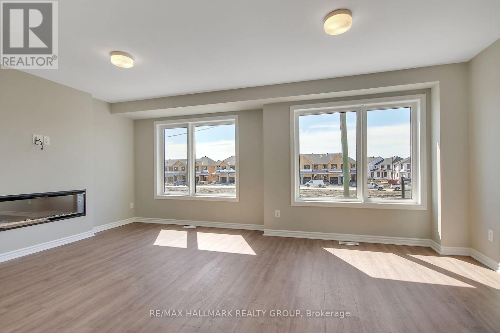 92 Kyanite Lane, Ottawa, Ontario  K2J 7B4 - Photo 10 - X12063306