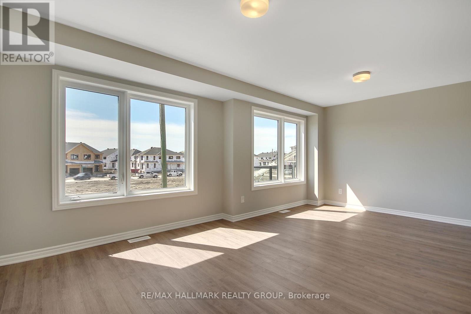 92 Kyanite Lane, Ottawa, Ontario  K2J 7B4 - Photo 16 - X12063306