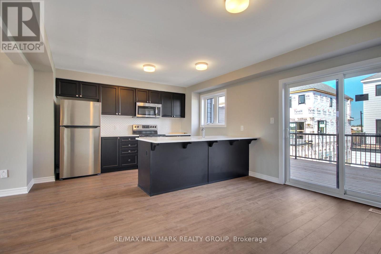 92 Kyanite Lane, Ottawa, Ontario  K2J 7B4 - Photo 18 - X12063306