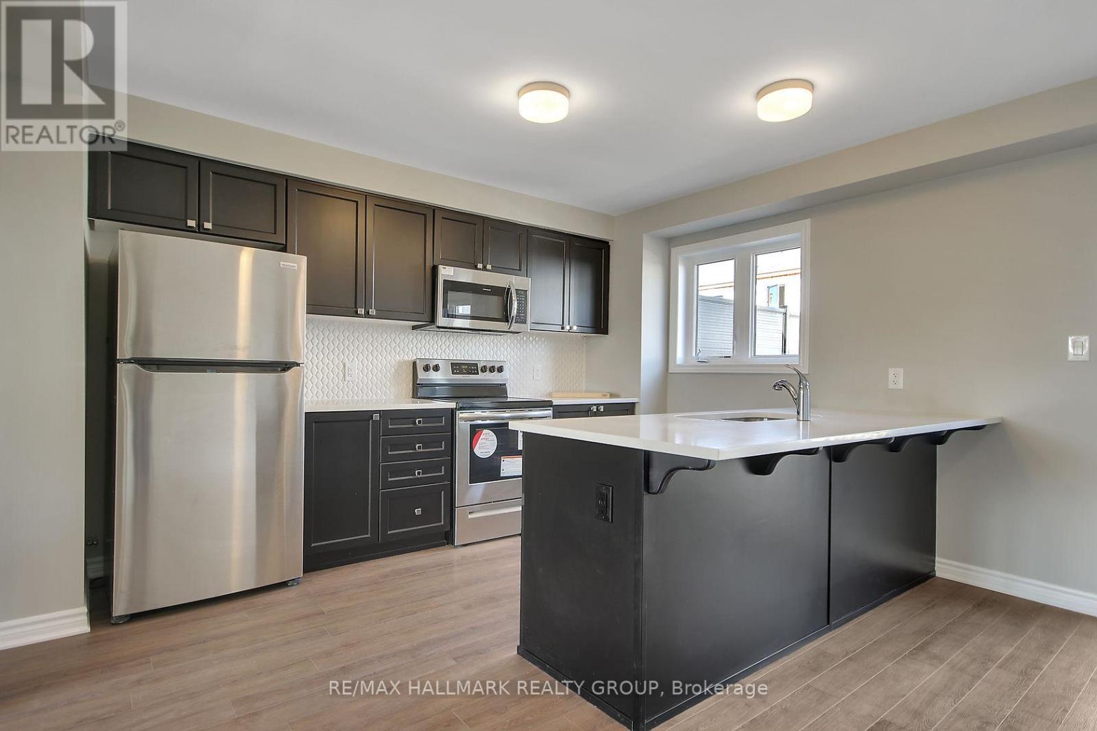 92 Kyanite Lane, Ottawa, Ontario  K2J 7B4 - Photo 20 - X12063306