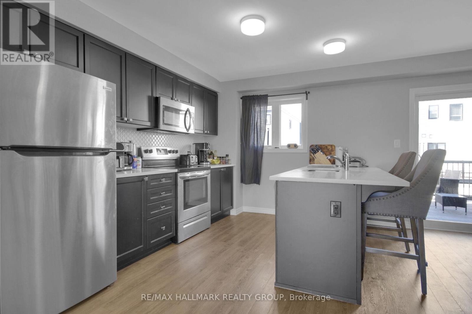 92 Kyanite Lane, Ottawa, Ontario  K2J 7B4 - Photo 21 - X12063306