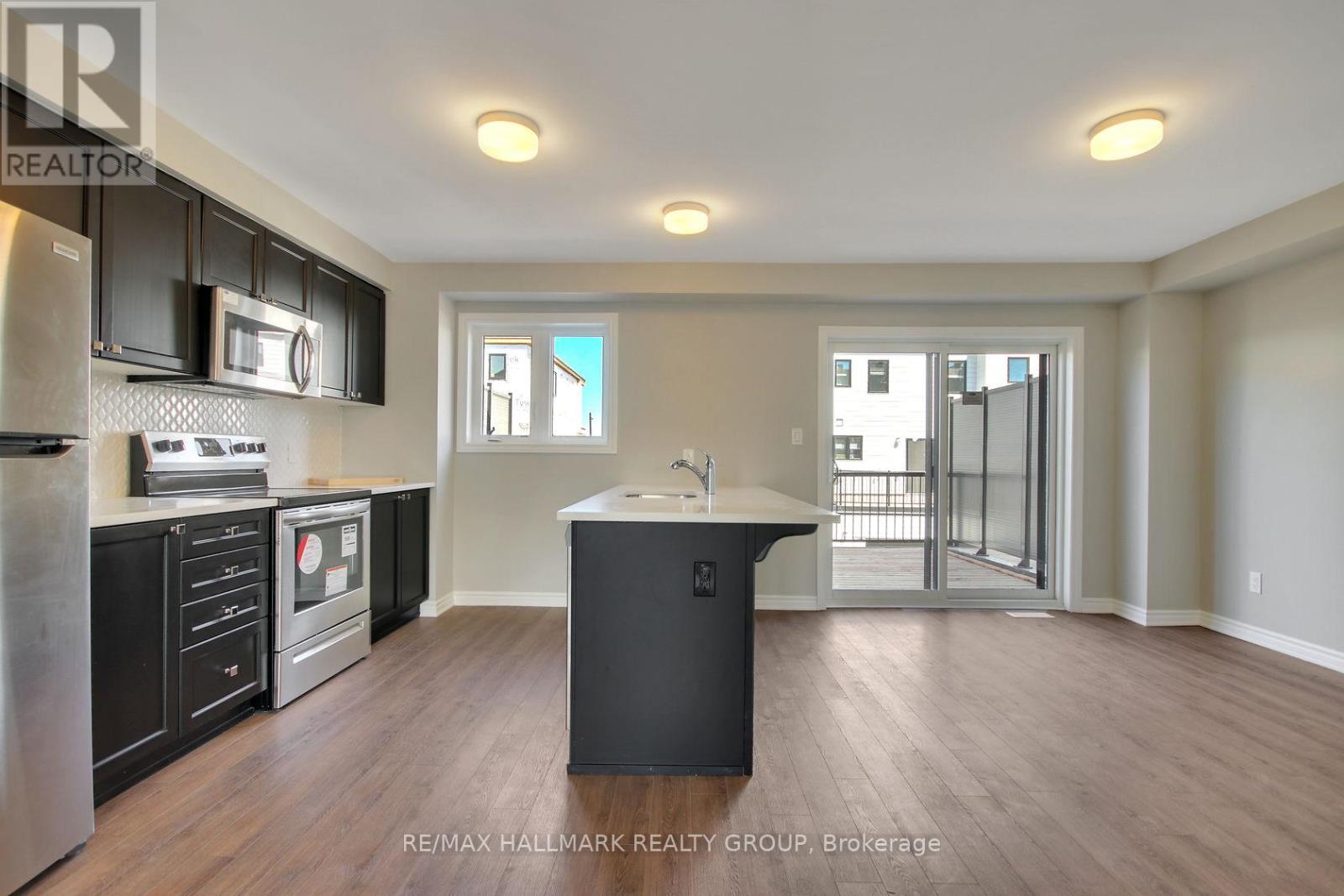 92 Kyanite Lane, Ottawa, Ontario  K2J 7B4 - Photo 24 - X12063306
