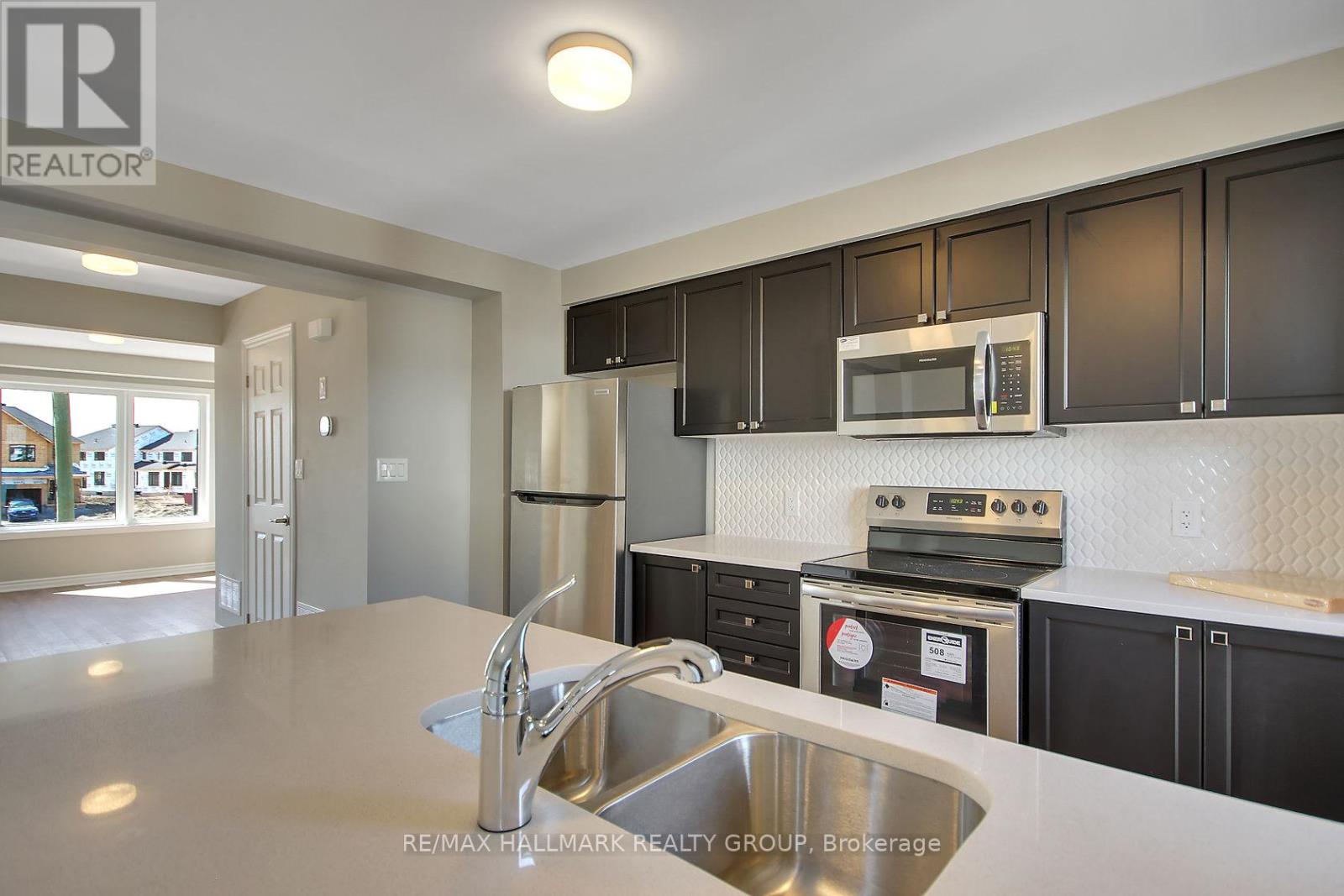 92 Kyanite Lane, Ottawa, Ontario  K2J 7B4 - Photo 25 - X12063306