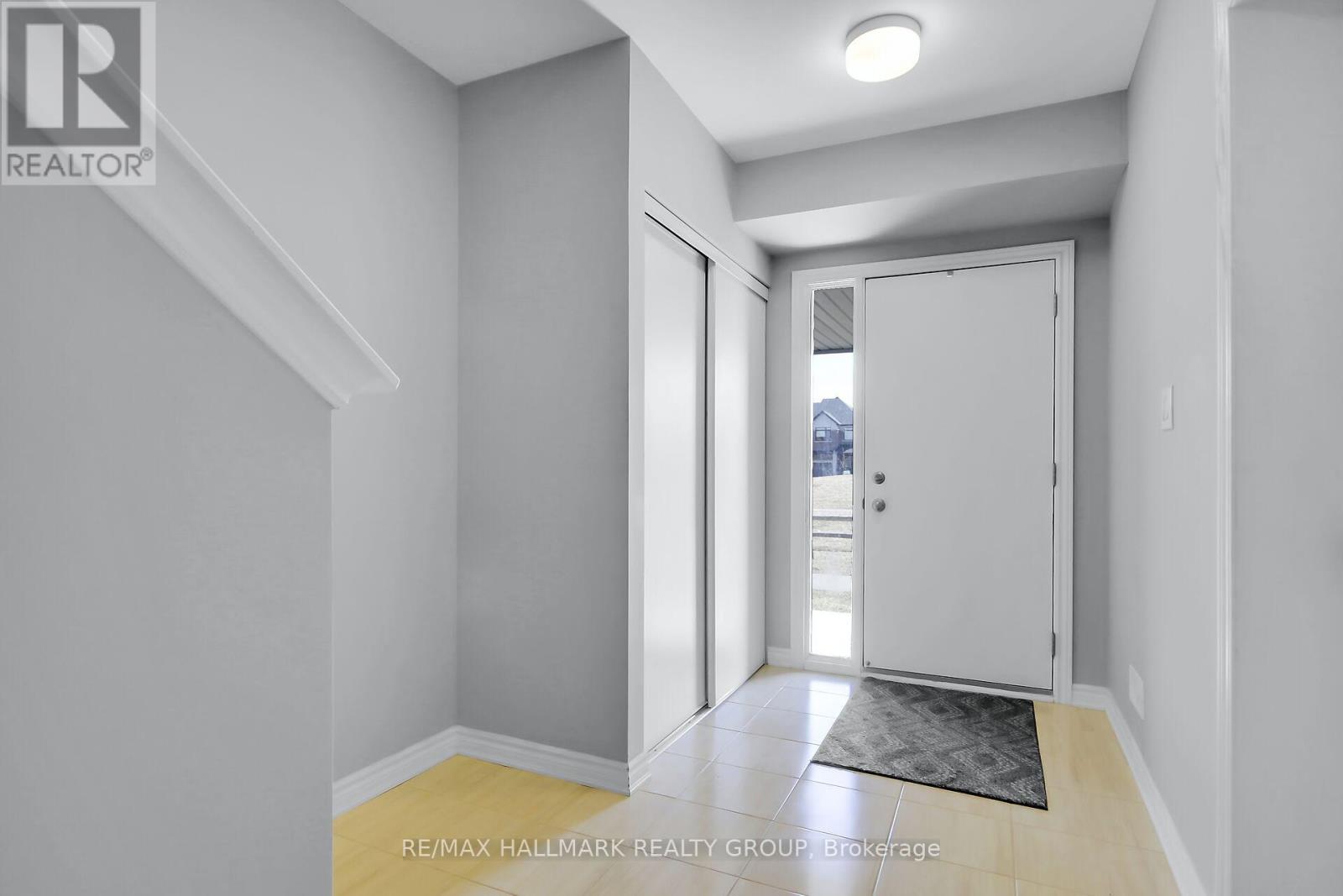 92 Kyanite Lane, Ottawa, Ontario  K2J 7B4 - Photo 3 - X12063306