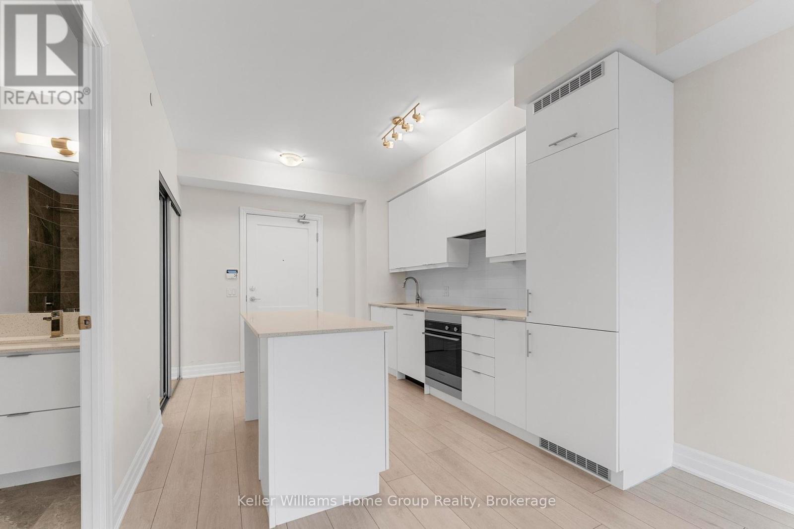 1303 - 30 Elm Drive W, Mississauga, Ontario  L5B 0N6 - Photo 14 - W12063258