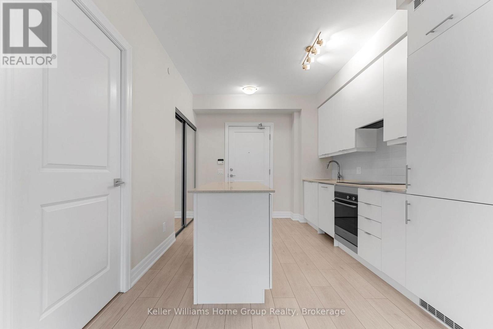 Property at 1303 - 30 ELM DRIVE W image 2