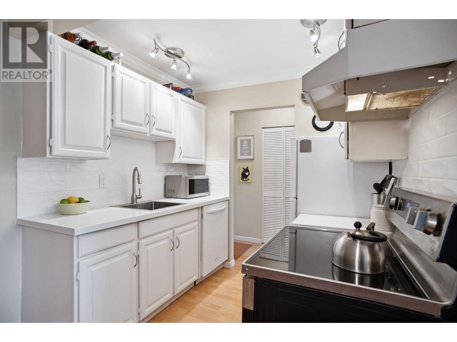 108 1516 Charles Street, Vancouver, British Columbia  V5L 2T1 - Photo 9 - R2986303
