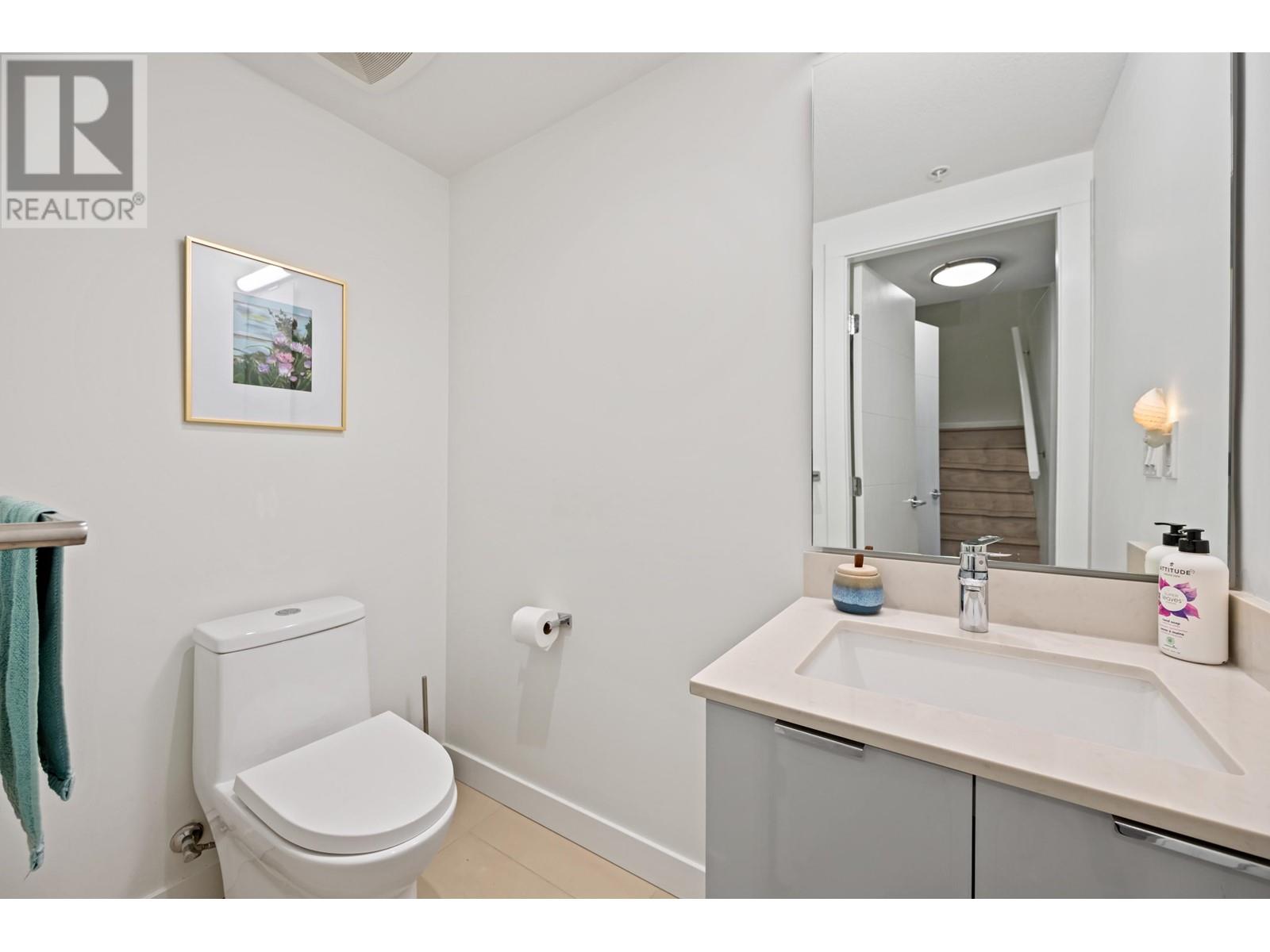 Th10 108 E 8th Street, North Vancouver, British Columbia  V7L 0H1 - Photo 16 - R2986321