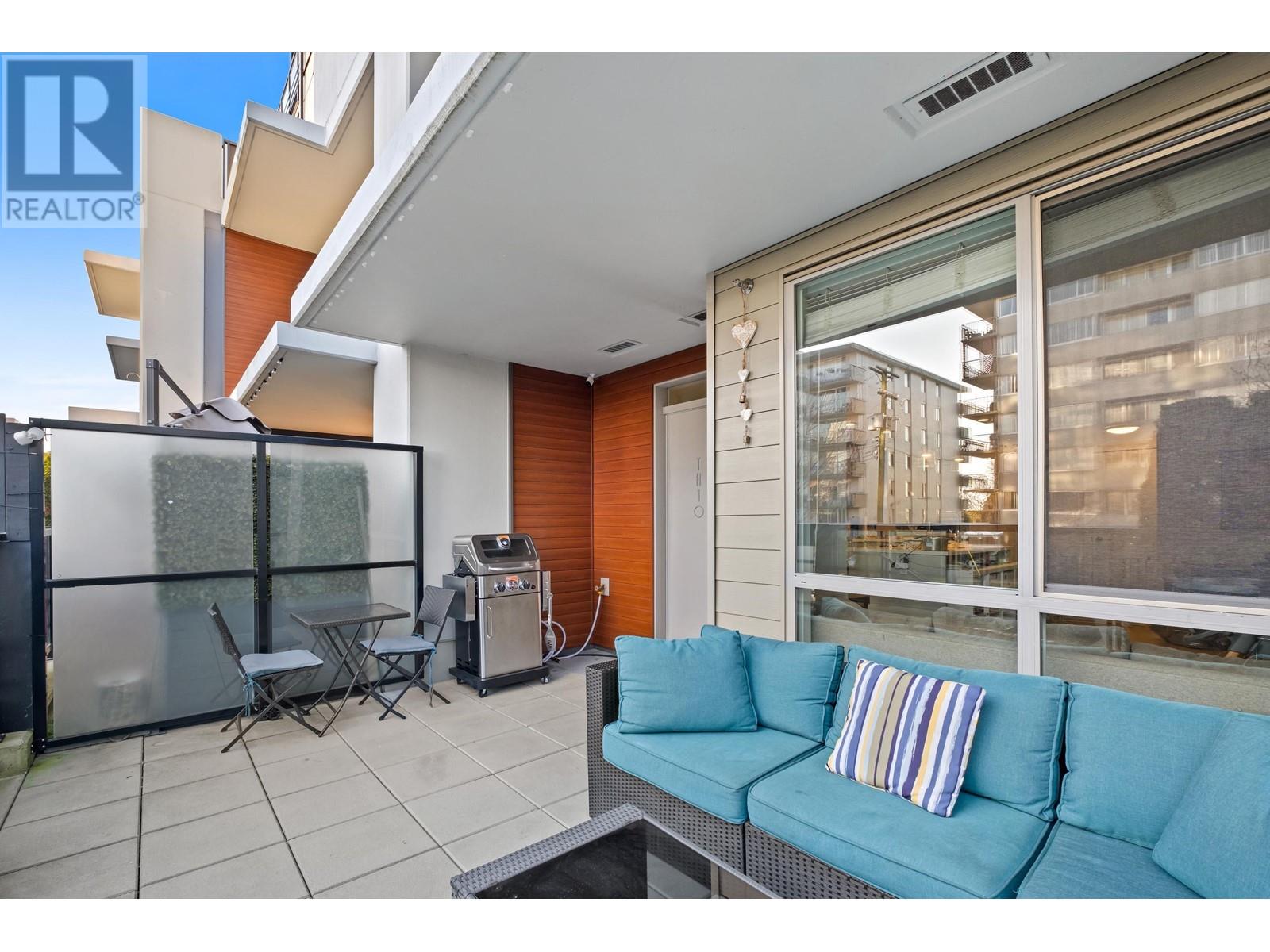 Th10 108 E 8th Street, North Vancouver, British Columbia  V7L 0H1 - Photo 2 - R2986321
