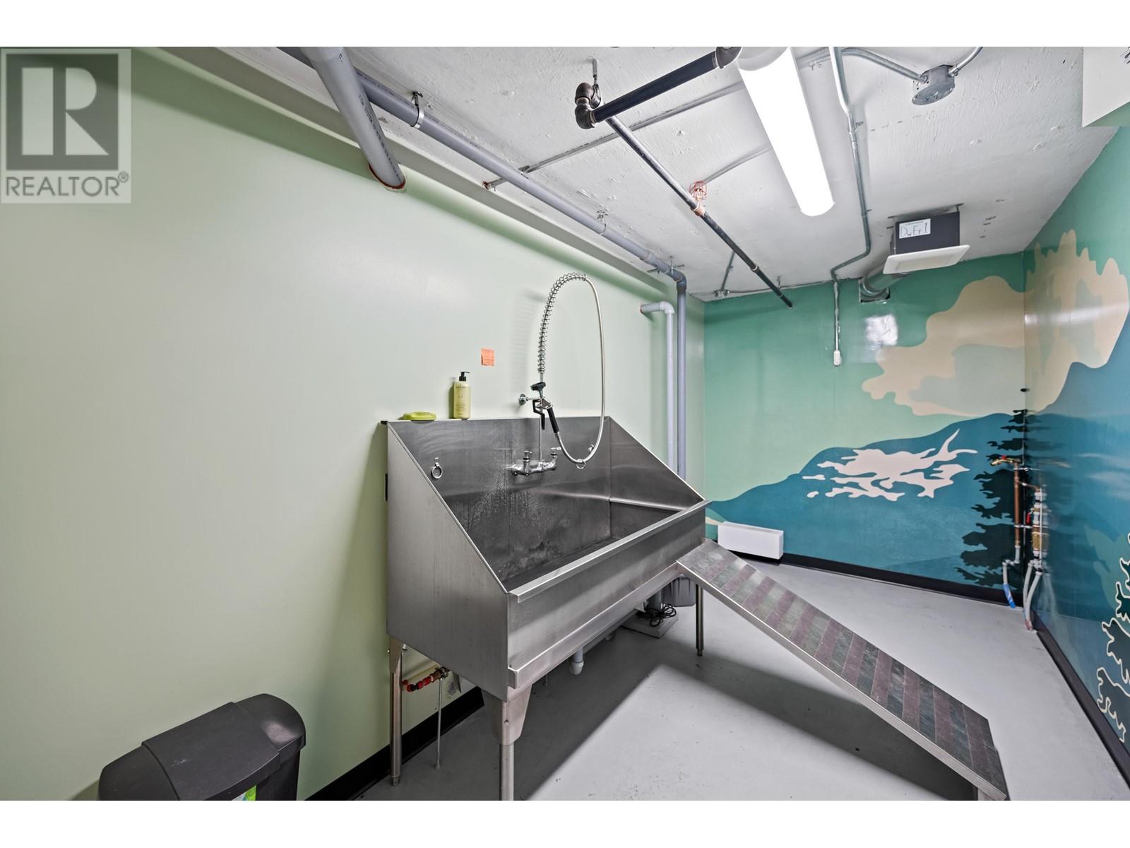 Th10 108 E 8th Street, North Vancouver, British Columbia  V7L 0H1 - Photo 28 - R2986321