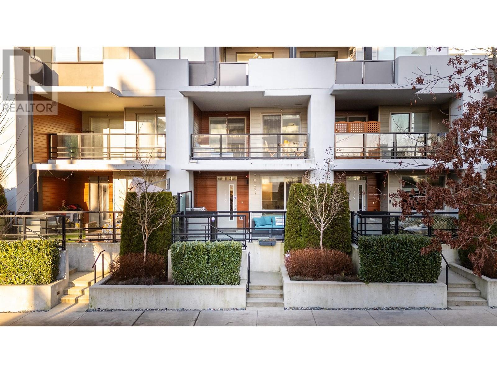 Th10 108 E 8th Street, North Vancouver, British Columbia  V7L 0H1 - Photo 3 - R2986321
