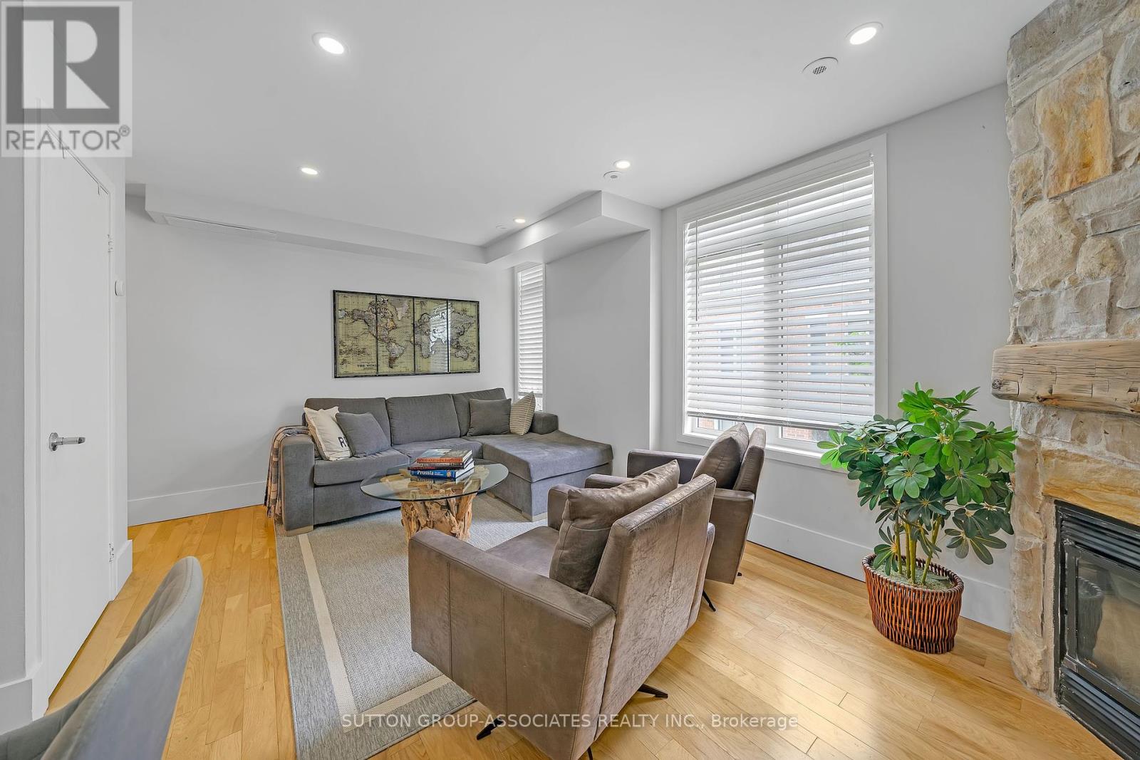 Property at 380 - 415 JARVIS STREET image 5