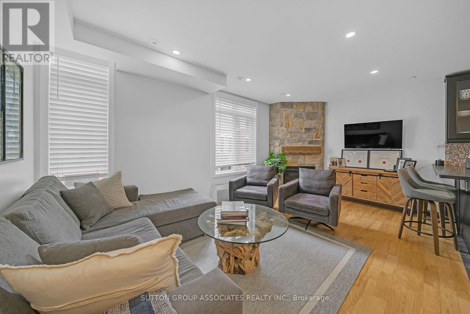 380 - 415 Jarvis Street, Toronto, Ontario  M4Y 3C1 - Photo 4 - C12063276