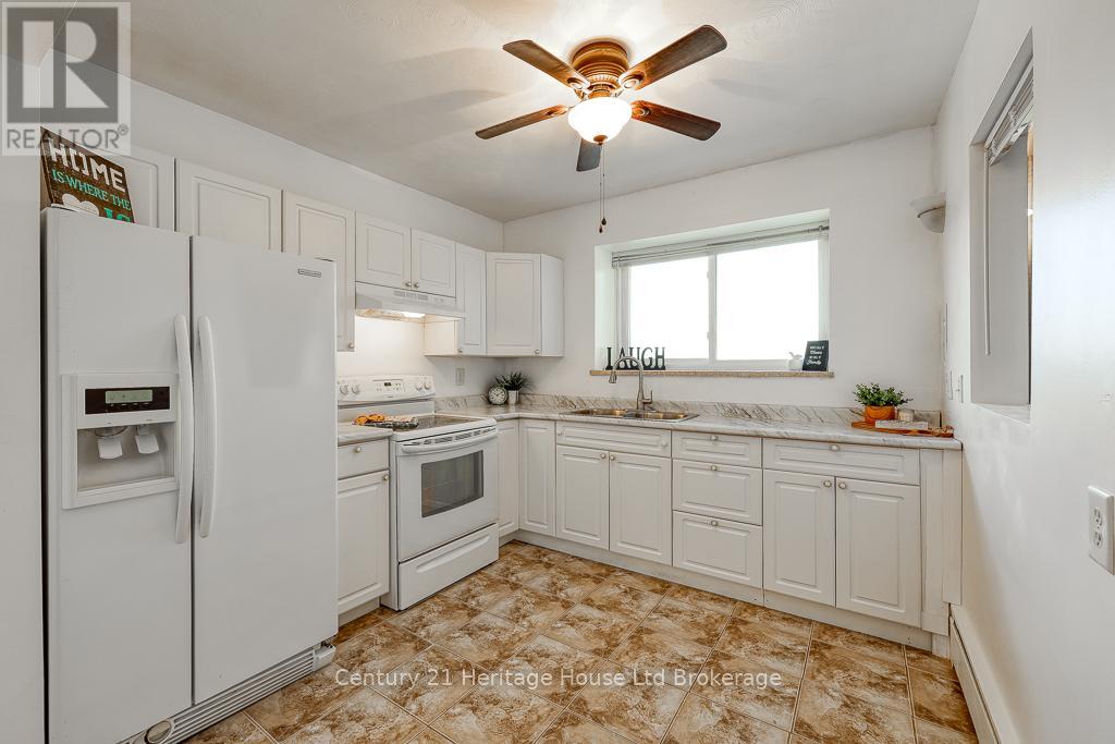 Property at 202 - 87 ST GEORGE STREET image 1