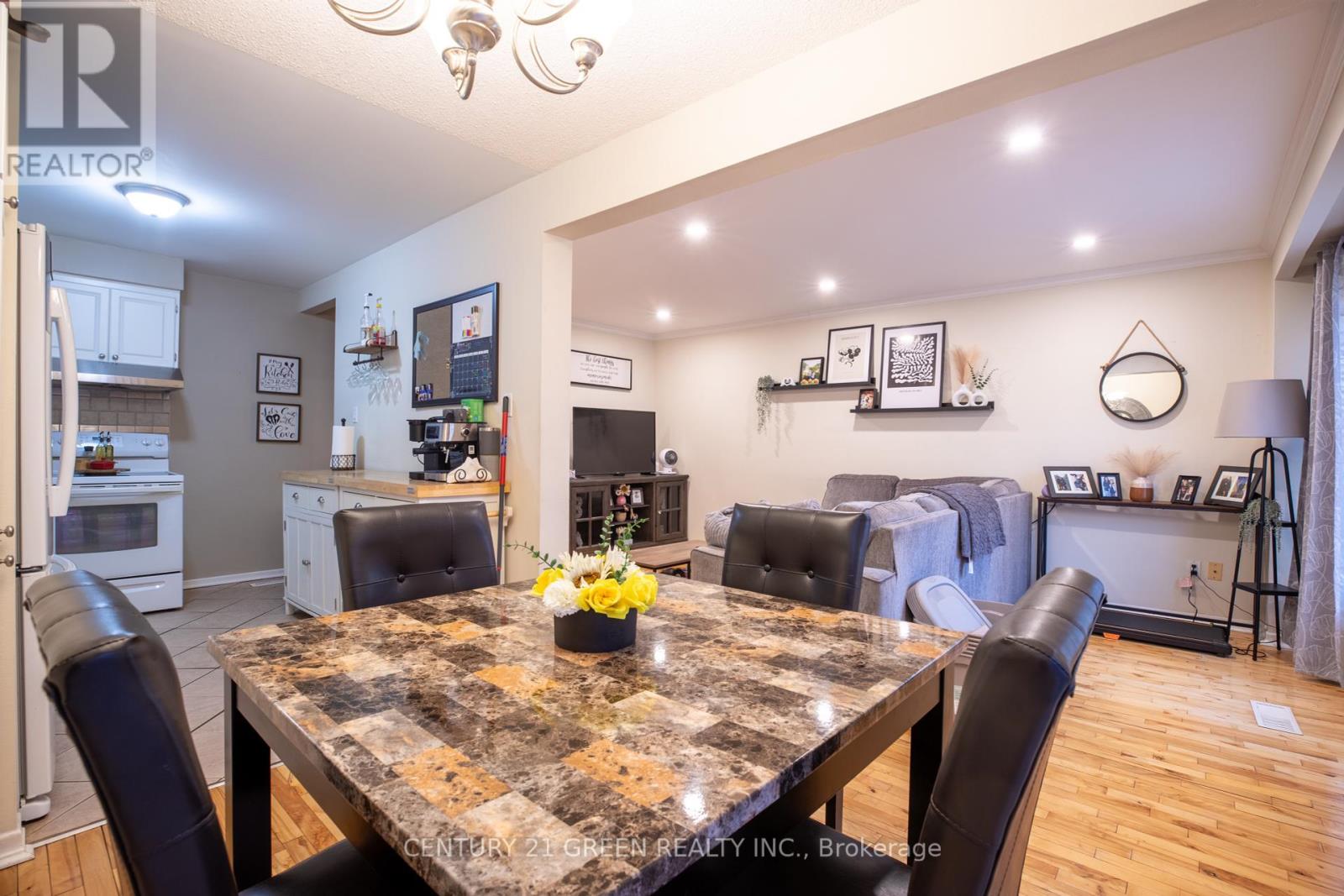 Property at 26 - 26 CARISBROOKE COURT image 5